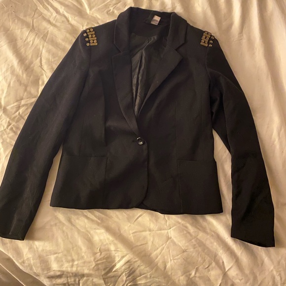 Black blazer with shoulder gems details - Picture 2 of 4